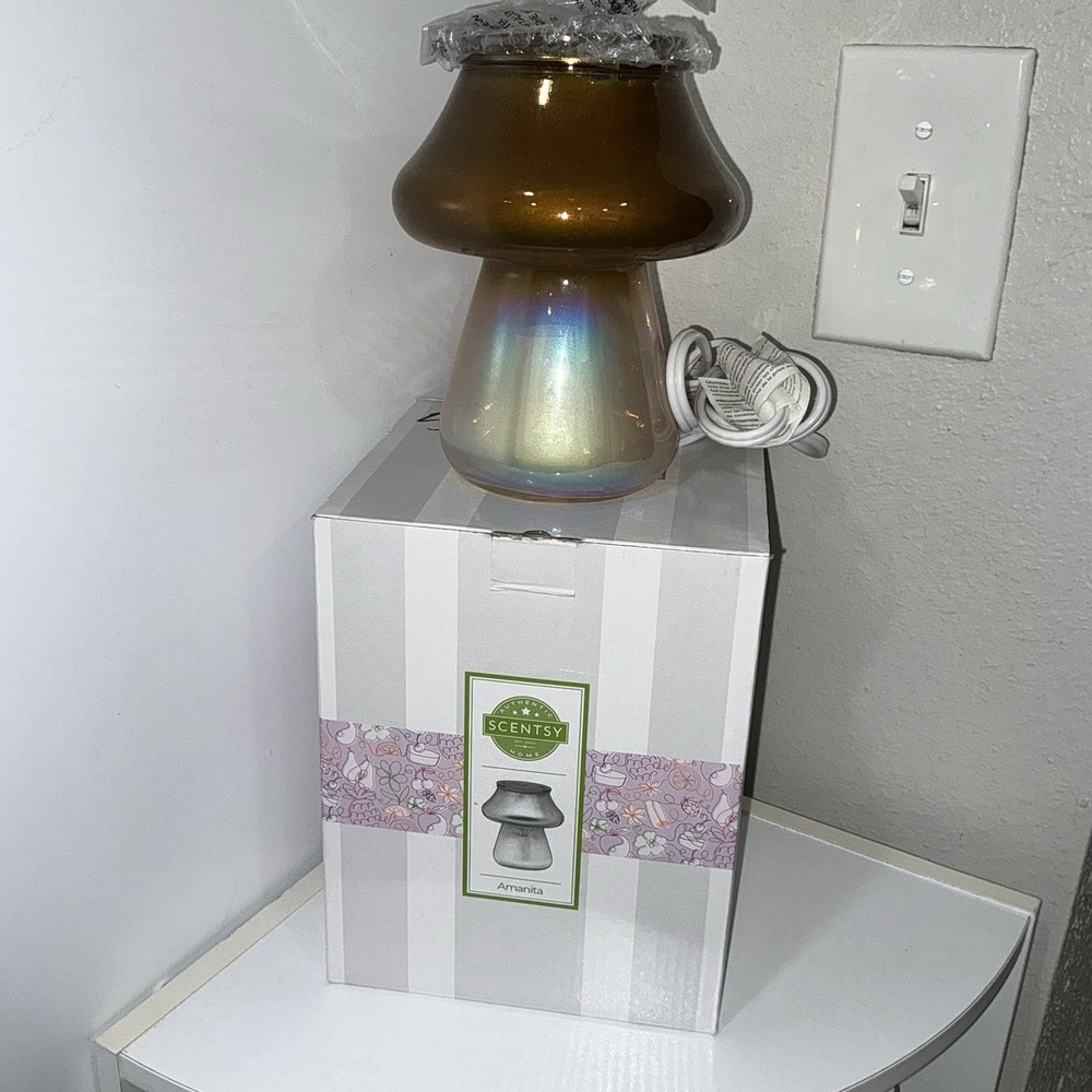 Scentsy Amanita Mushroom Full Size Warmer New - Picture 2 of 4